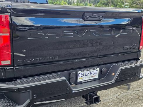 Used 2026 Chevrolet Silverado 3500 High Country w/ High Country Premium Package AWD/4WD image 16