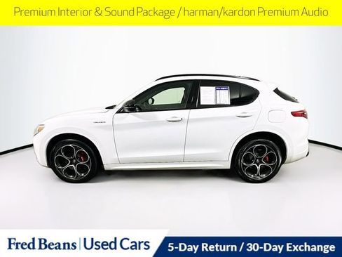 Used 2022 Alfa Romeo Stelvio Veloce image 5