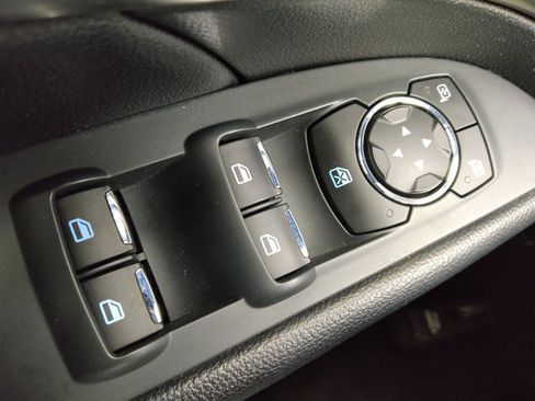 Used 2018 Ford Explorer XLT w/ Equipment Group 202A FWD image 27