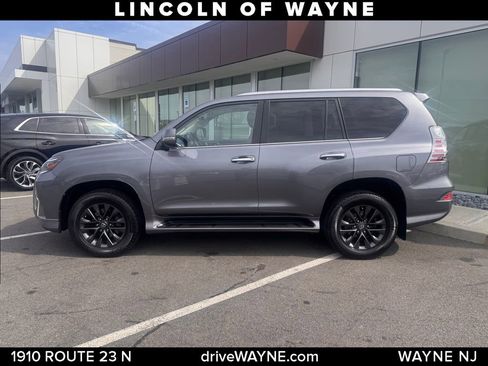 Used 2021 Lexus GX 460 Premium w/ Premium Package AWD/4WD image 2