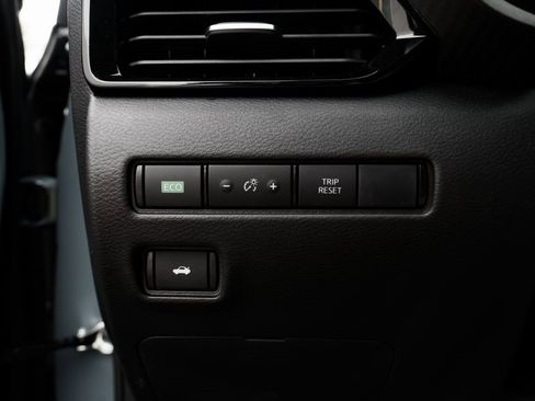 New 2025 Nissan Sentra SV w/ All-Weather Package image 18