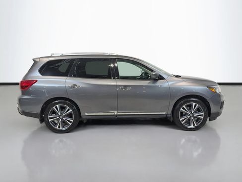Used 2019 Nissan Pathfinder Platinum AWD/4WD image 10