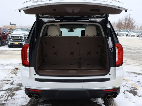 Certified 2021 GMC Yukon Denali w/ Denali Premium Package image 16