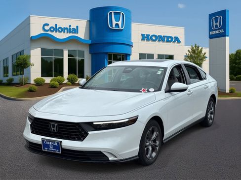 Used 2023 Honda Accord EX image 1