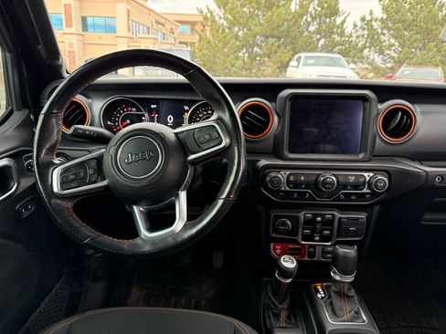 Used 2022 Jeep Gladiator Mojave w/ Cold Weather Group image 21