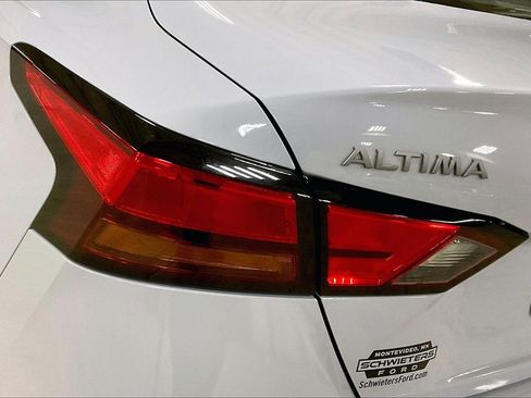 Used 2025 Nissan Altima 2.5 SR image 27