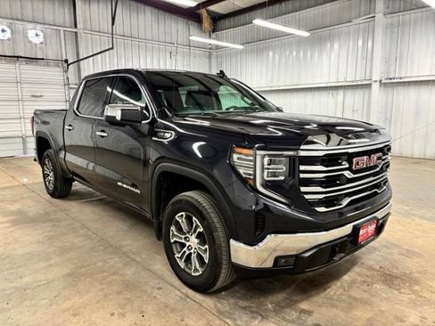 Used 2026 GMC Sierra 1500 SLT AWD/4WD image 1