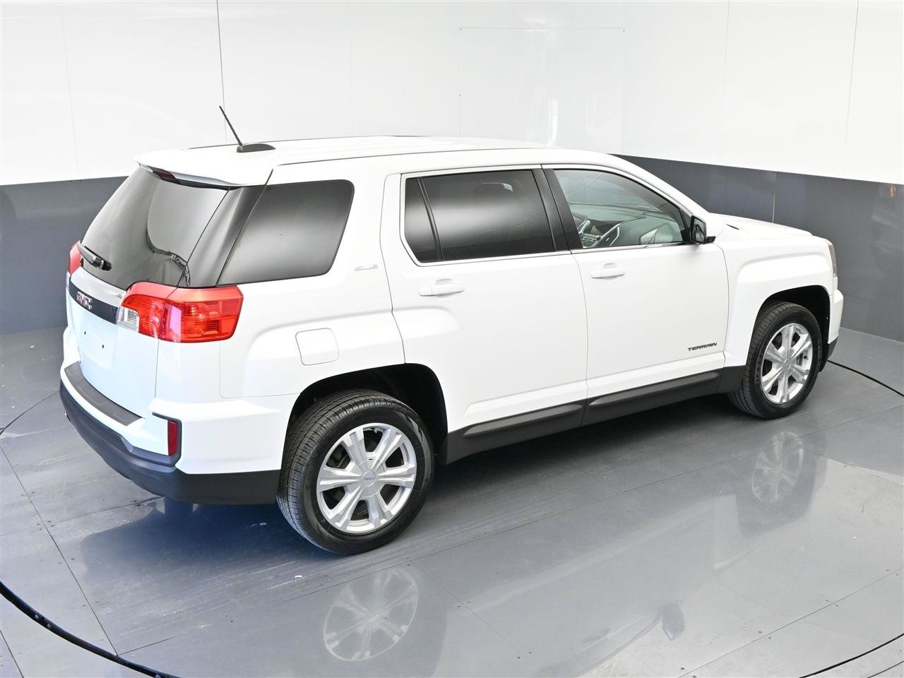 Used 2017 GMC Terrain SLE FWD image 25