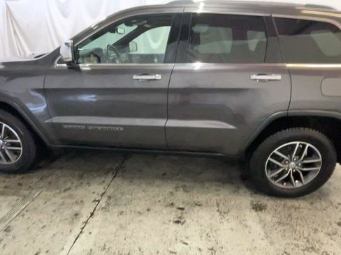 Used 2017 Jeep Grand Cherokee Limited AWD/4WD image 13