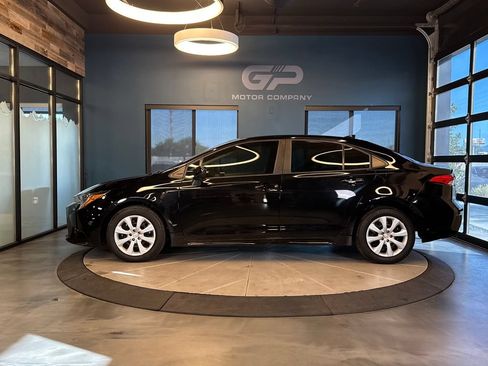 Used 2024 Toyota Corolla LE FWD image 6