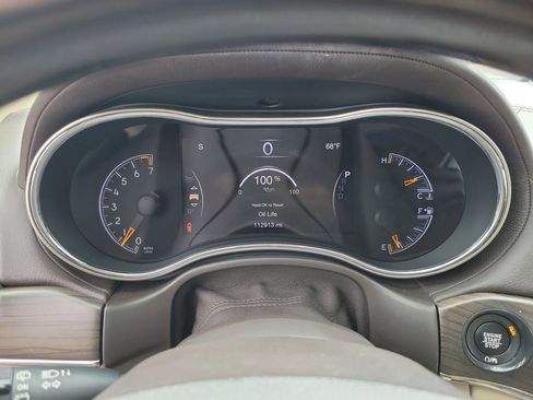 Used 2017 Jeep Grand Cherokee Overland image 22