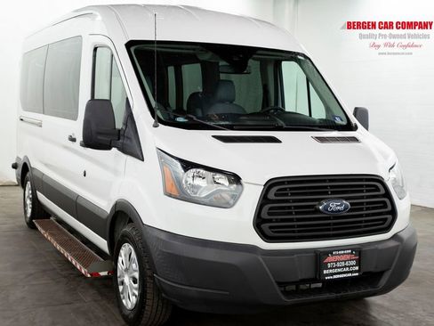 Used 2018 Ford Transit 350 XL image 4