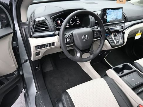 New 2026 Honda Odyssey Elite image 13