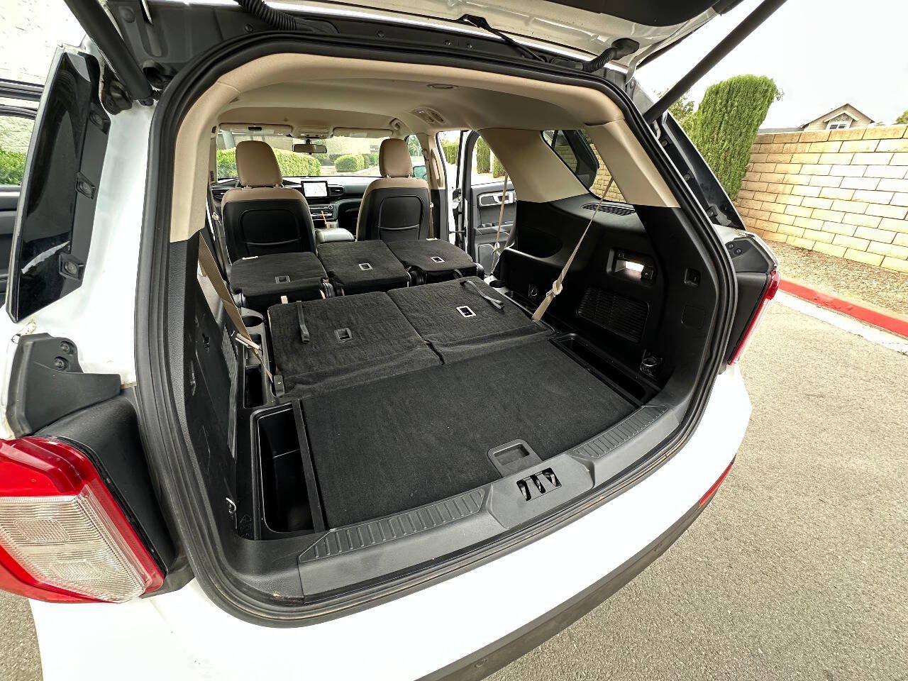 Used 2020 Ford Explorer 2WD image 39