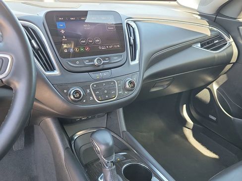 Used 2024 Chevrolet Malibu LT FWD image 20