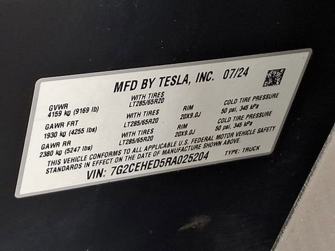 Used 2024 Tesla Cybertruck AWD Crew Cab image 29