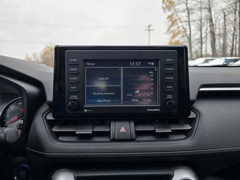 Used 2020 Toyota RAV4 XLE image 24