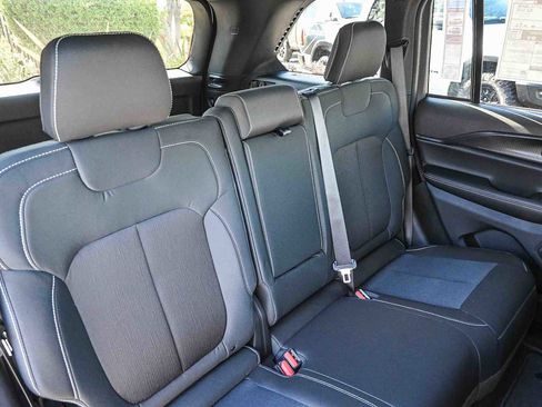 New 2025 Jeep Grand Cherokee Laredo image 22