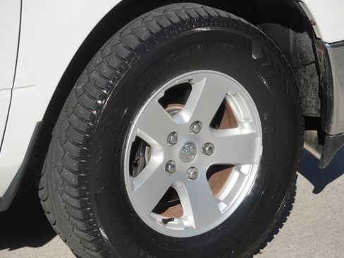 Used 2012 RAM 1500 Classic SLT w/ Luxury Group image 20