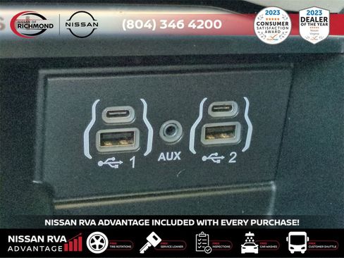 Used 2023 Chrysler Pacifica Limited image 23