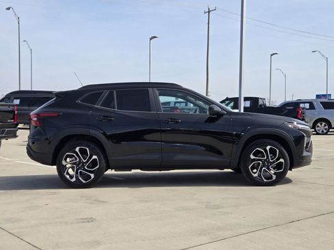 New 2026 Chevrolet Trax RS w/ Driver Confidence Package image 7