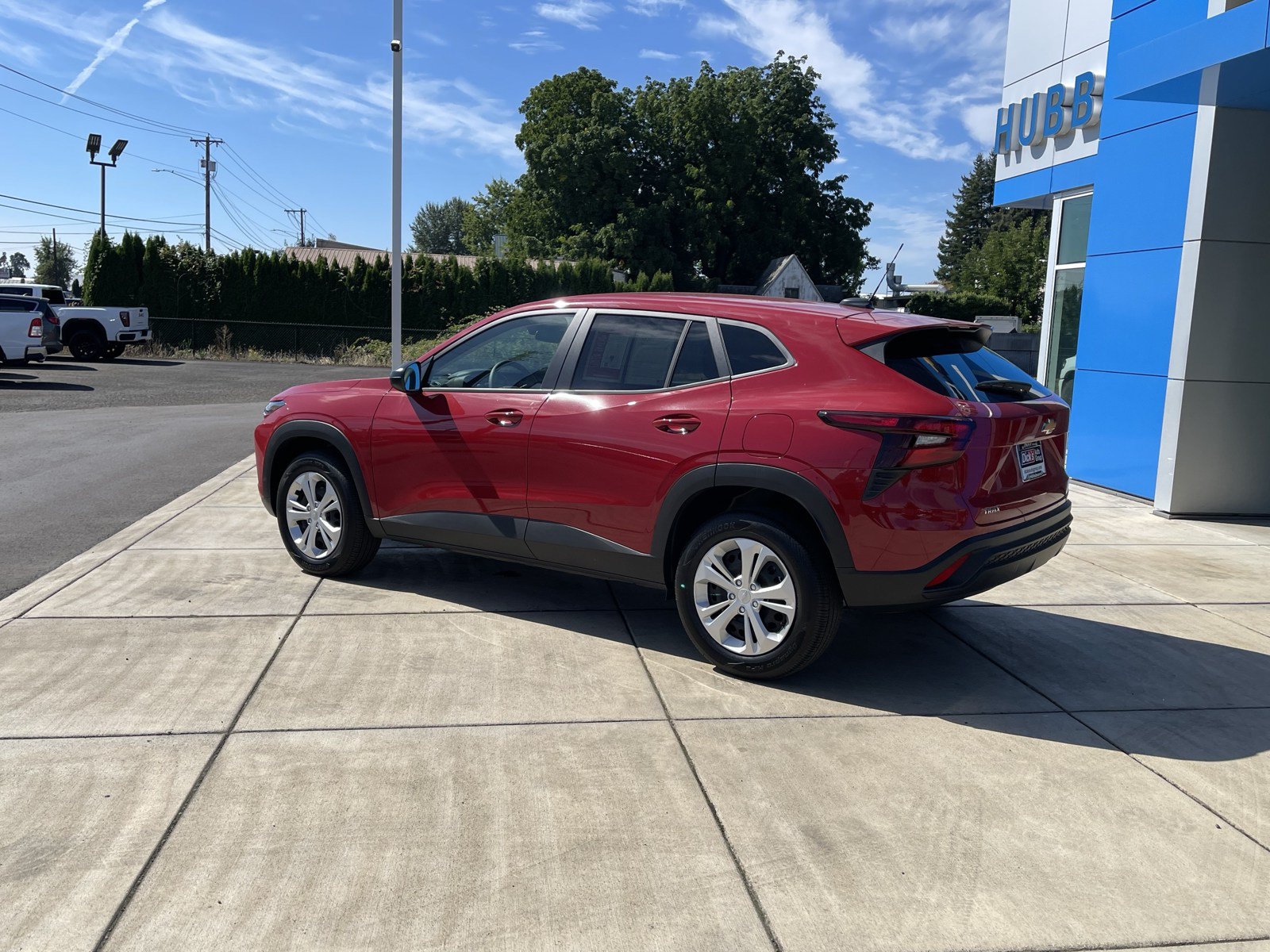 Used 2026 Chevrolet Trax LS FWD image 3