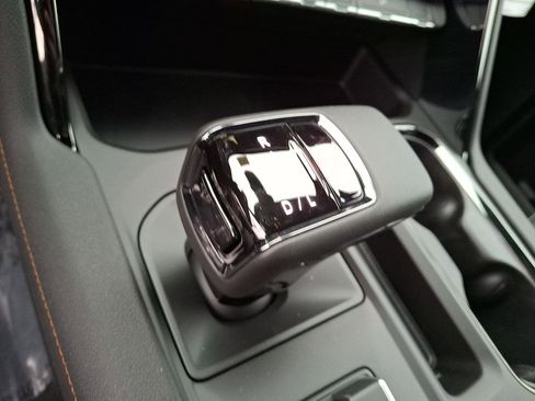 New 2026 GMC Sierra 1500 AT4 w/ AT4 Premium Package image 7