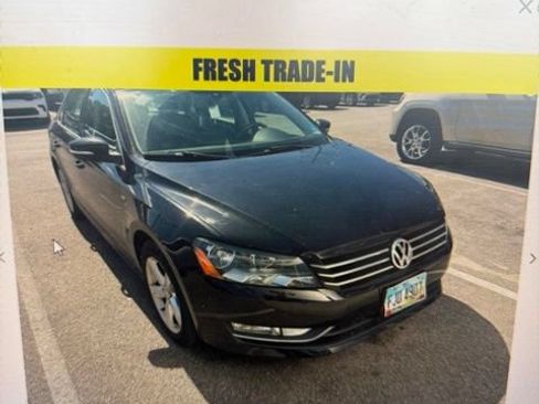 Used 2015 Volkswagen Passat 1.8T Limited Edition FWD image 9