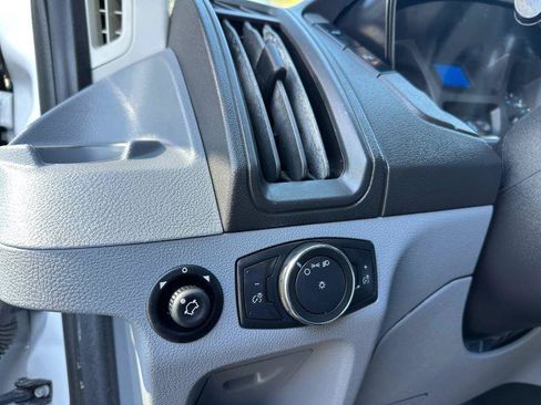 Used 2019 Ford Transit 250 130 Low Roof RWD image 11