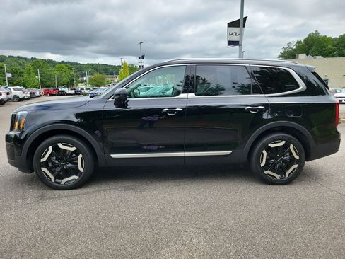 Used 2025 Kia Telluride S FWD image 24