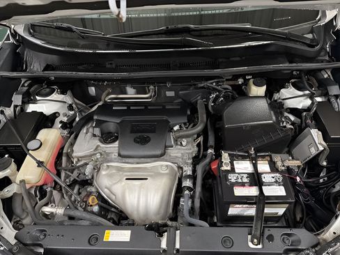 Used 2018 Toyota RAV4 Limited FWD image 27