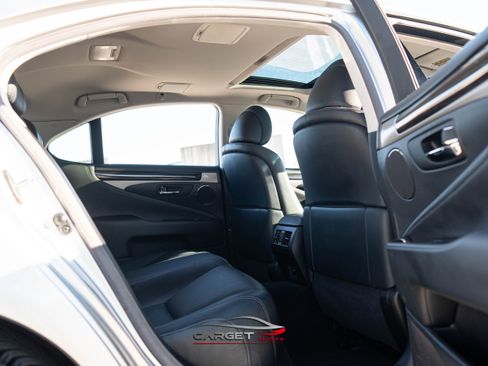 Used 2014 Lexus LS 460 AWD image 19