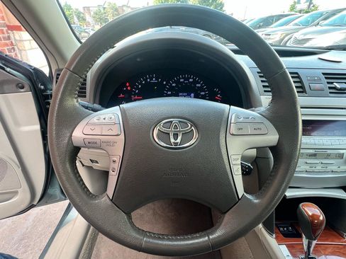 Used 2011 Toyota Camry XLE w/ XLE Extra-Value Pkg #2 FWD image 17