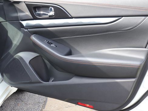 Used 2019 Nissan Maxima SR w/ Premium Package image 18