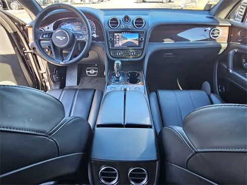 Used 2020 Bentley Bentayga Design Series image 15