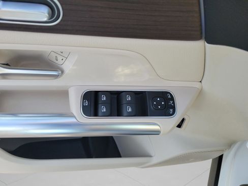 Certified 2026 Mercedes-Benz GLA 250 image 11