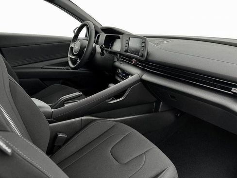 New 2025 Hyundai Elantra Sport image 15