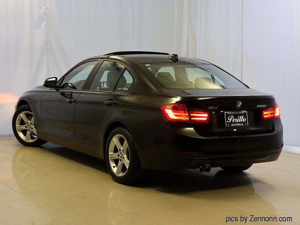 Used 2013 BMW 328i xDrive Sedan AWD/4WD image 9