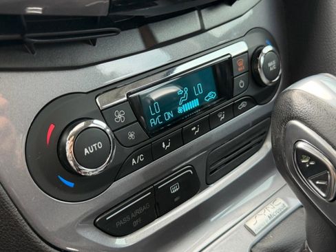 Used 2014 Ford Focus Titanium FWD image 18
