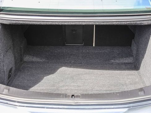 Used 2013 Cadillac XTS Luxury image 25