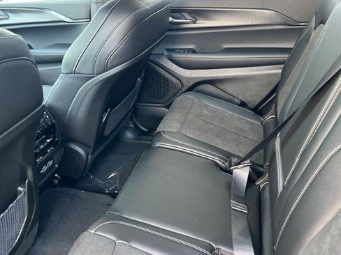 New 2025 Jeep Grand Cherokee L Altitude image 12