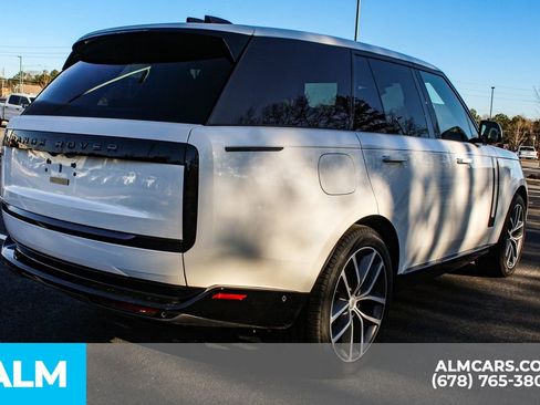 Used 2024 Land Rover Range Rover SE image 6