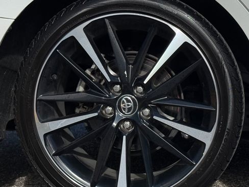 Used 2020 Toyota Camry XSE image 18