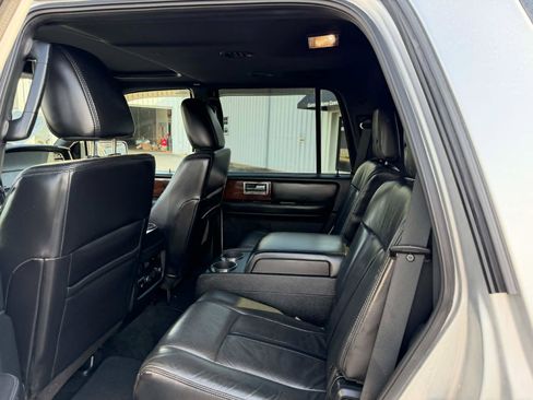 Used 2016 Lincoln Navigator Select AWD/4WD image 13