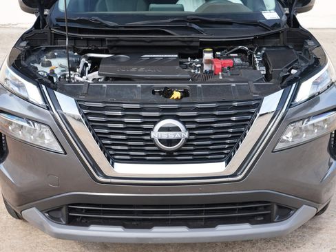 Used 2023 Nissan Rogue SV FWD image 7