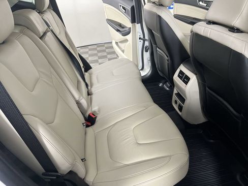 Used 2022 Ford Edge Titanium AWD/4WD image 27
