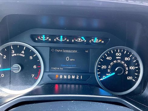Used 2016 Ford F150 XLT w/ Equipment Group 302A Luxury AWD/4WD image 19