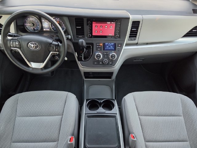 Used 2020 Toyota Sienna LE FWD image 23