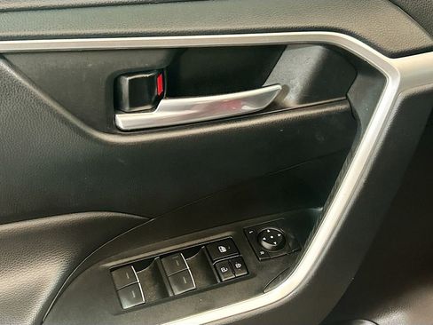 Used 2023 Toyota RAV4 XLE Premium image 15