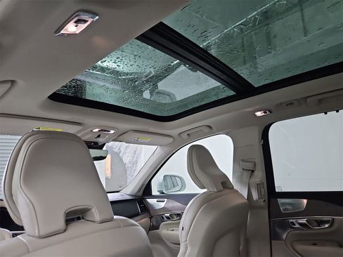 Used 2022 Volvo XC90 T6 Inscription w/ Advanced Package image 22